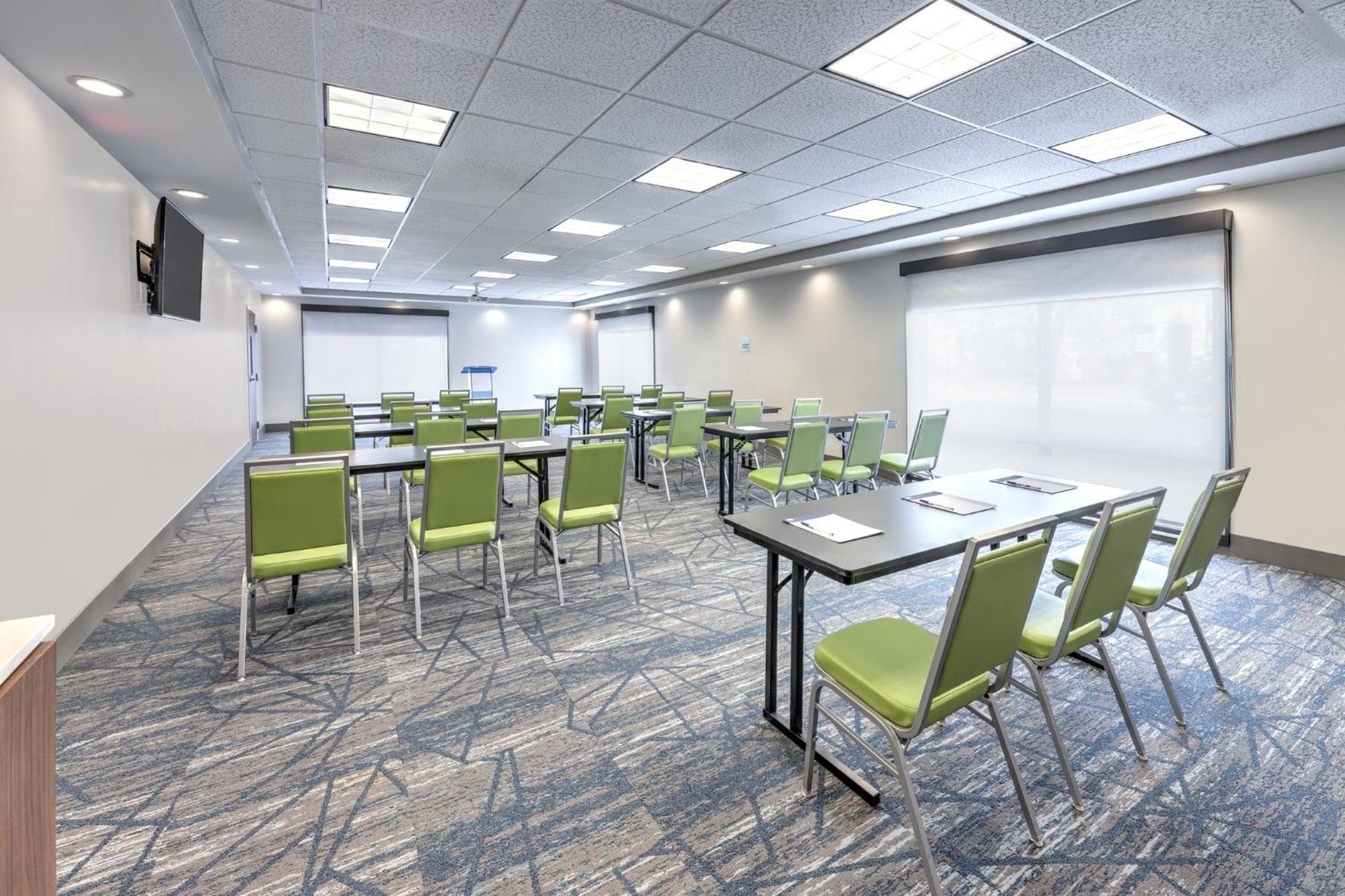 Holiday Inn Express & Suites Moore By Ihg Exteriér fotografie